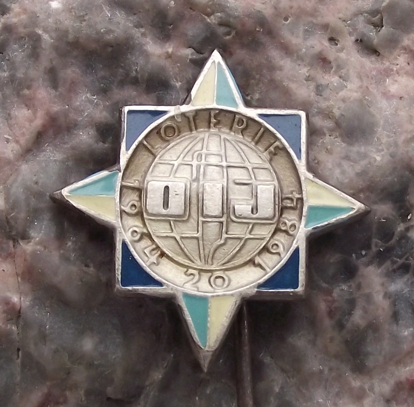 1984 OIJ International Organization of Journalists Avviversary Pin Badge