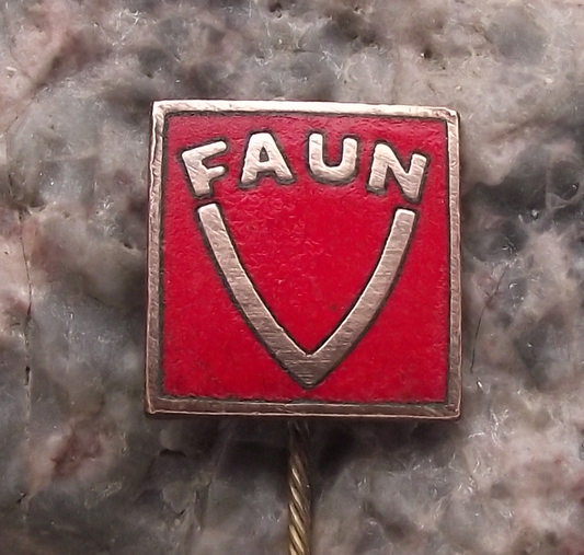 1962 Tadano Faun German Refuse Cleaning Trash Truck Company Pin Badge
