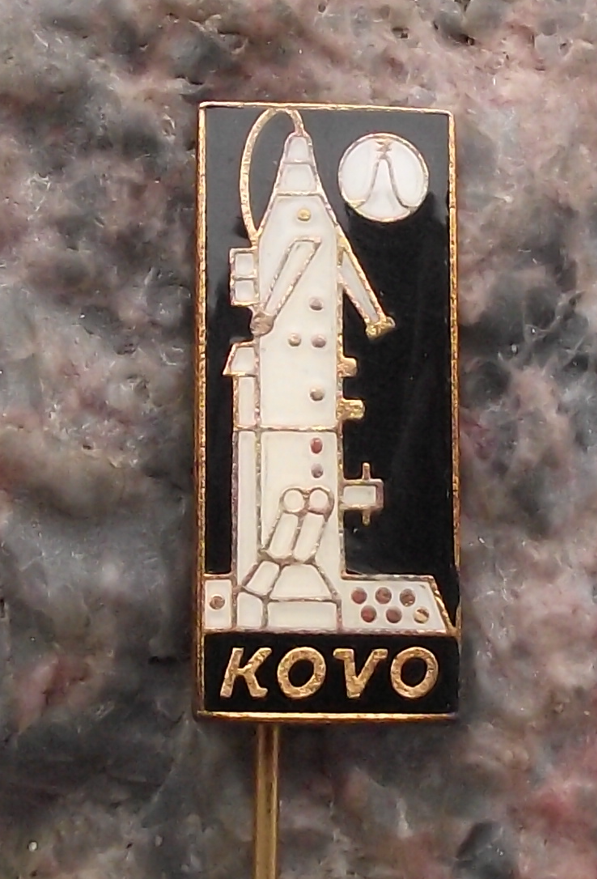 Vintage Tesla Kovo Pioneering Electron Microscope Scientific Pin Badge