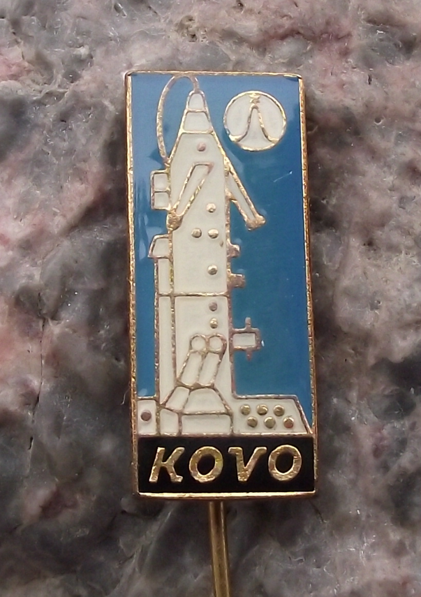 Vintage Tesla Kovo Pioneering Electron Microscope Scientific Pin Badge