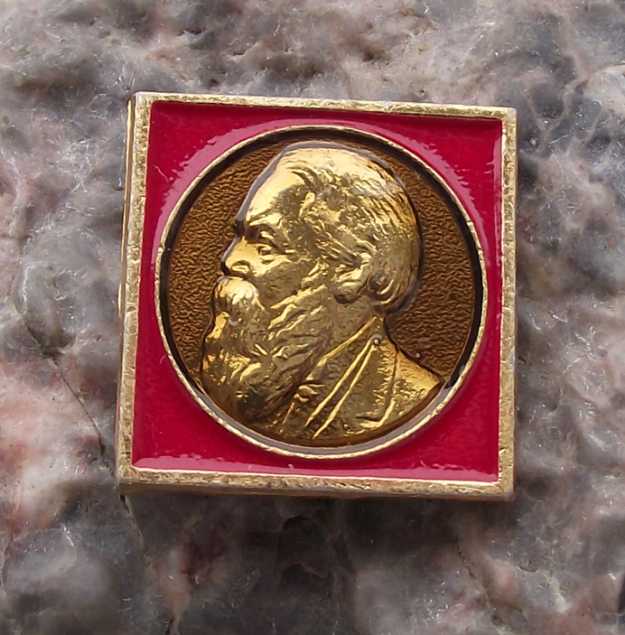 Vintage Friedrich Engels Socialist Pioneer Russian Pin Badge