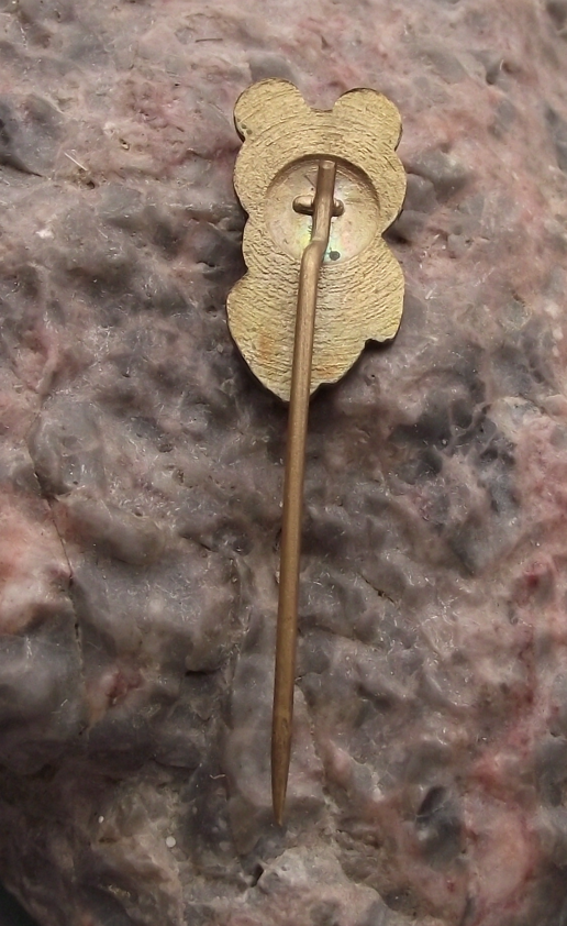 1980 Moscow Olympic Games Russian Bear Misha Official Mascot Leotard Pin Badge