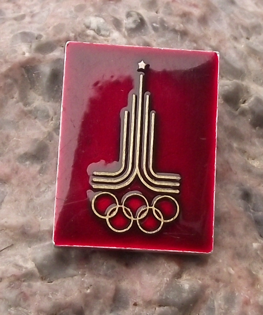 1980 Moscow Olympic Games Official Logo Red Tower Motif Pin Badge