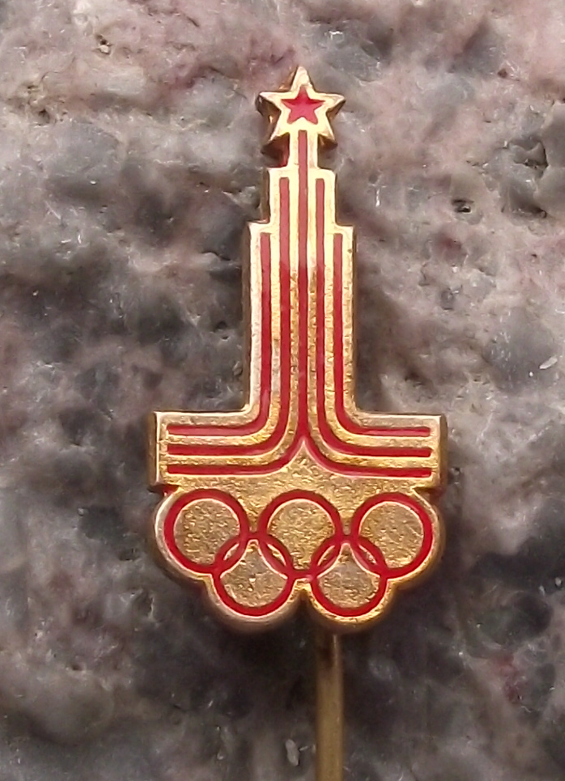 1980 Moscow Olympic Games USSR Soviet Union Sports Tower Logo Pin Badge
