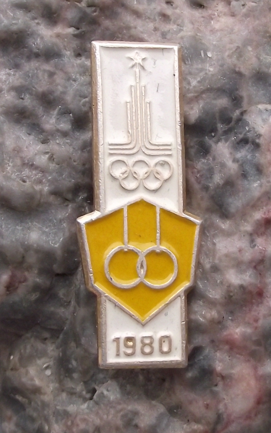 1980 Moscow Russia Summer Olympic Games Gymnastic Rings Pin Badge