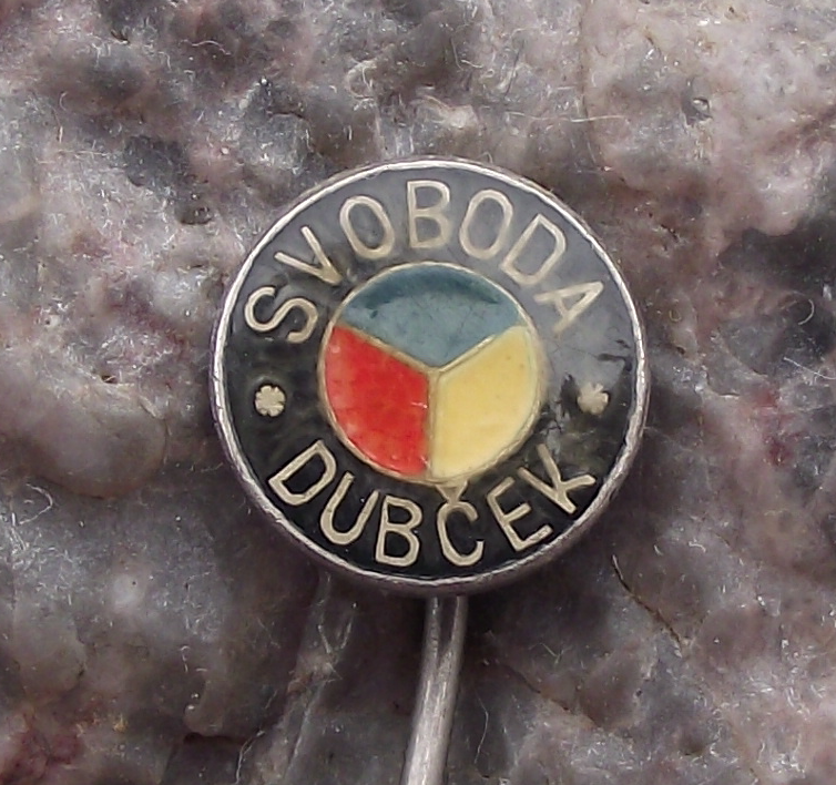Vintage Round Freedom Dubcek Czechoslovakia Communist Election Pin Badge