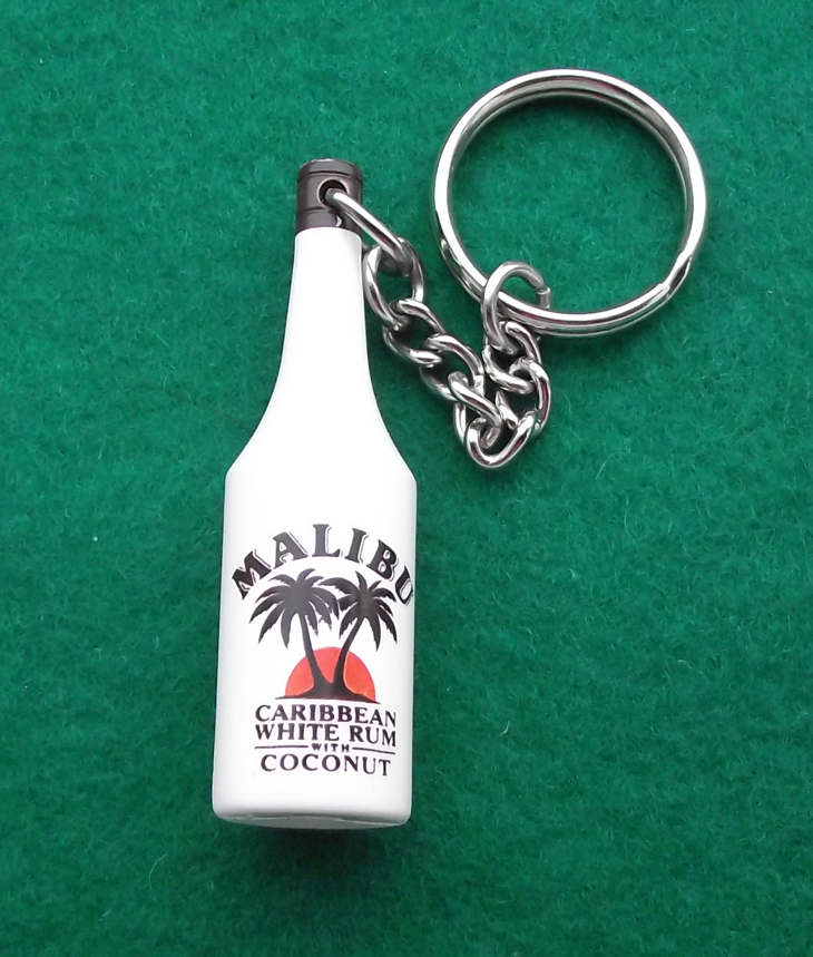 Vintage Malibu White Bottle Caribbean Palm Trees White Rum Keyring Key Chain