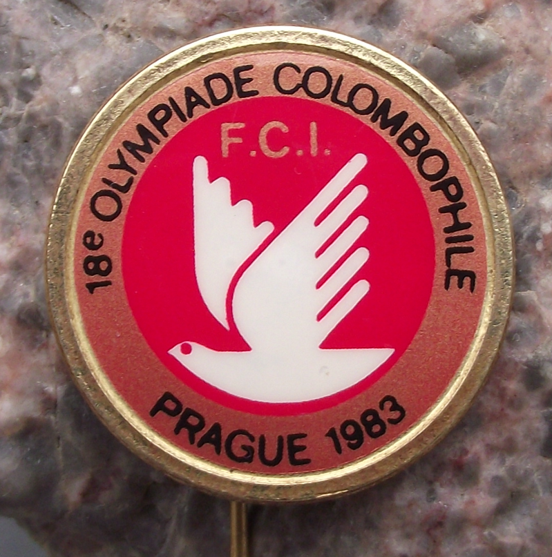 1983 Czech Homing Pigeon 18th Breeders Show Prague FCI Pin Badge