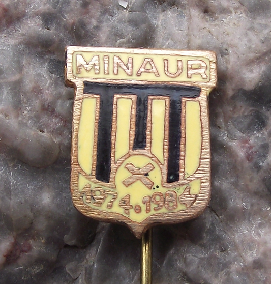 Vintage MINAUR BAIA MARE Football Club Romania Soccer Pin Badge