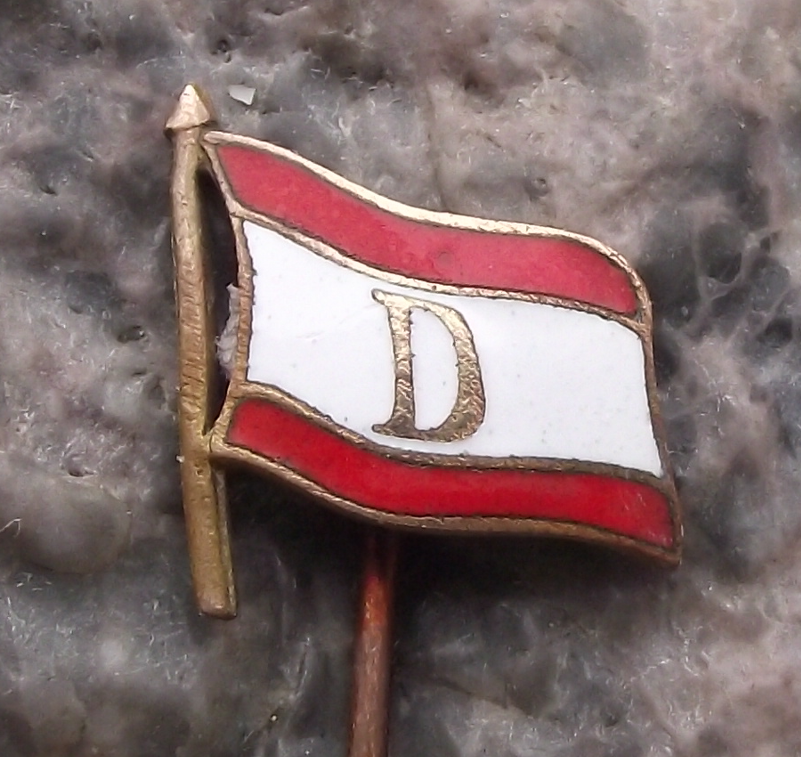 Vintage FC Dinamo Bucharest Football Club Romania Soccer Pin Badge