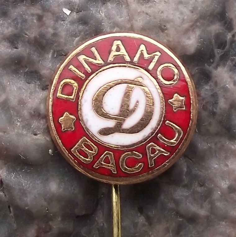 Vintage Dinamo Bacău Football Club Romania Soccer Pin Badge