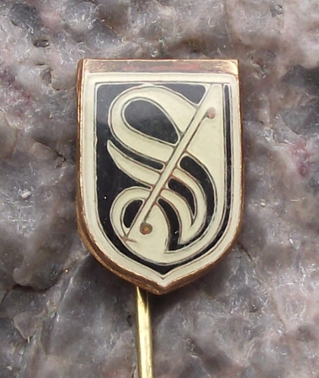 Vintage Sportul Studențesc Bucharest Football Club Romania Soccer Pin Badge