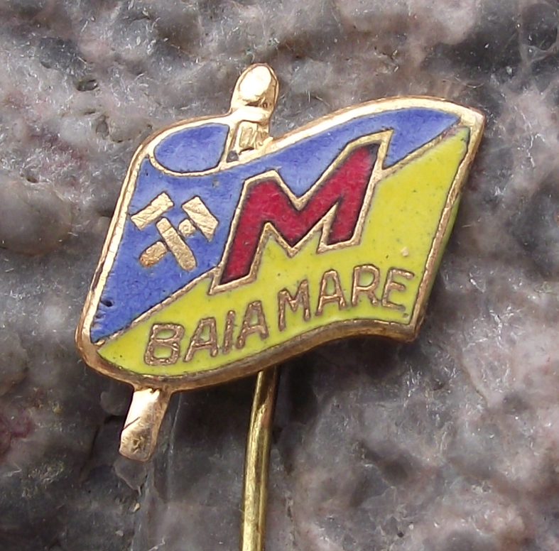 Vintage Minerul Baia Mare Football Club Romania Soccer Pin Badge