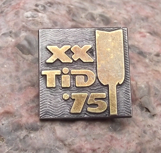 1975 Tour International Danubien 20th TID Danube Canoe Event Pin Badge