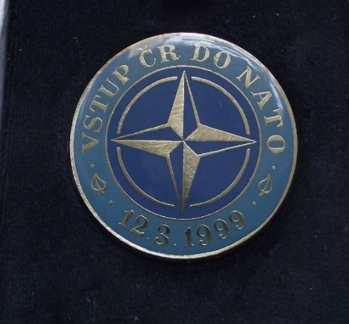 Badges for andga-1627 - Mainly DDR