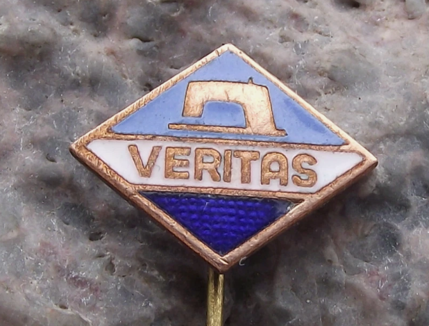 Badges for andga-1627 - Mainly DDR