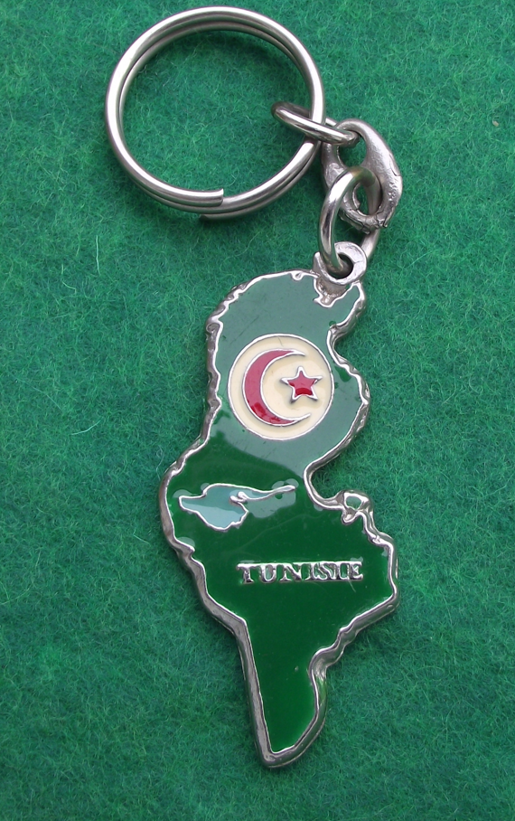 Vintage Tunisia Red Crescent Moon Star Flag Maltese Country Map Keyring