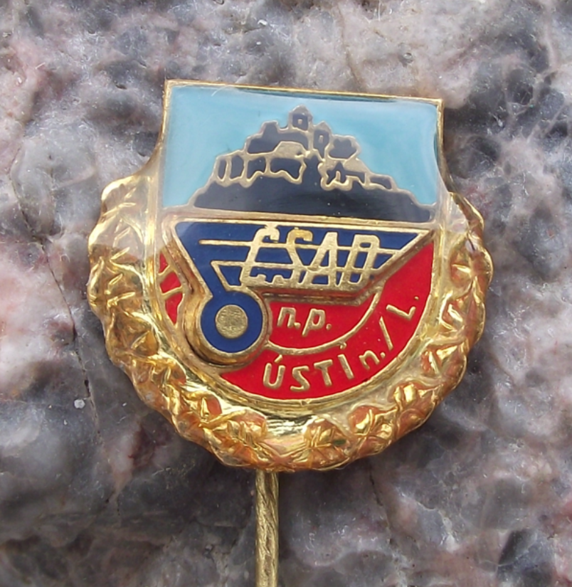 Vintage CSAD Usti nad Labem Bus Coach Transport Laurels Pin Badge