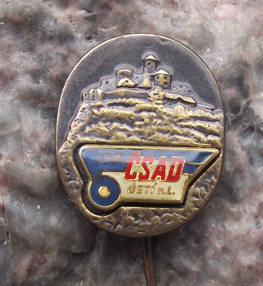 Vintage CSAD Usti nad Labem Castle on Cliff Bus Company Pin Badge