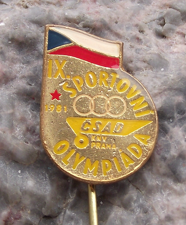 1981 CSAD Prague Praha Czech Bus Company 9th Olympics Sports Pin Badge