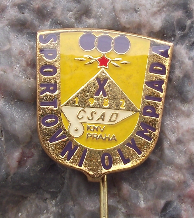 1982 CSAD Prague Praha Czech Bus Company 10th Olympics Sports Pin Badge