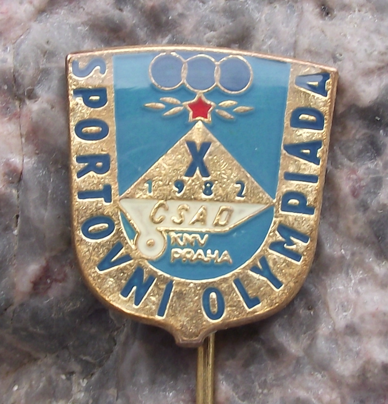 1982 CSAD Prague Praha Czech Bus Company 10th Olympics Sports Pin Badge