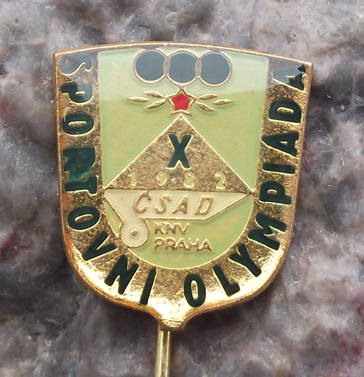 1982 CSAD Prague Praha Czech Bus Company 10th Olympics Sports Pin Badge