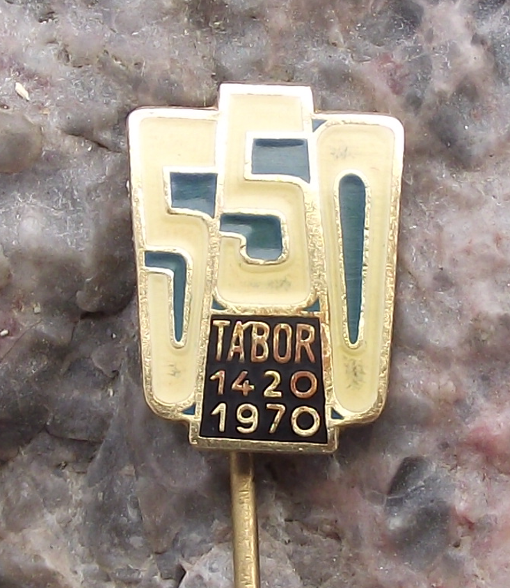 1970 City of Tabor Czechoslovakia Bohemia 550th Anniversary Souvenir Pin Badge