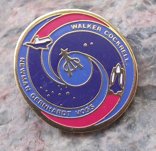 NASA Space Shuttle STS-69 USA Reusable Spacecraft Mission Logo Pin Badge