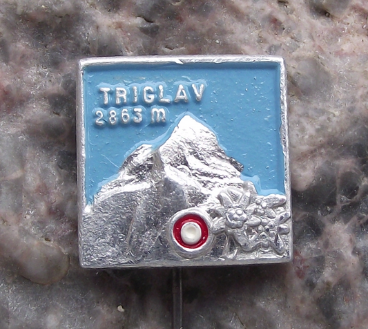 Vintage Slovenia Triglav Mountain 2863m National Park Peak Pin Badge