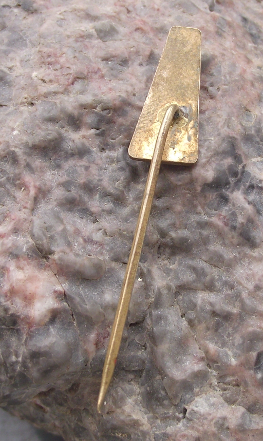 Vintage Svidník Soviet Army Memorial Battle of Dukla Pass Monument Pin Badge