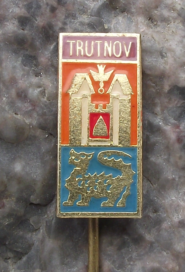 Vintage Trutnov Dragon Czechoslovakia Mountain Skiing Town Crest Pin Badge