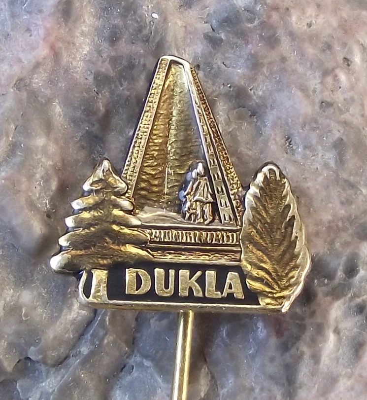 Vintage War Monument Tree Glade Dukla Pass World War 2 Battle Pin Badge