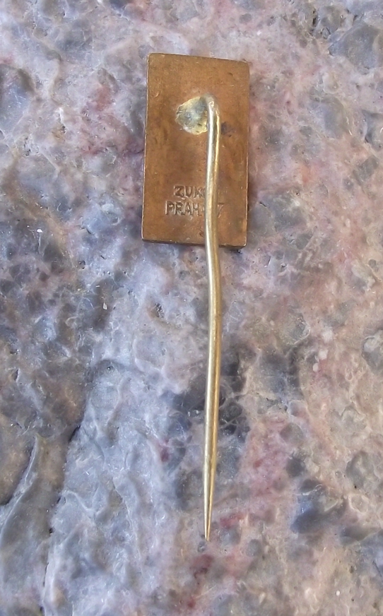 Vintage Monument to Czechoslovakia Soldiers WW2 Dukla Pass Pin Badge