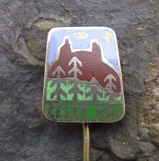 Vintage Český ráj Bohemian Paradise Trosky Iconic Czech Castle Pin Badge
