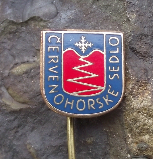 Vintage Červenohorské sedlo Czechoslovakia Ski Resort Tourist Pin Badge