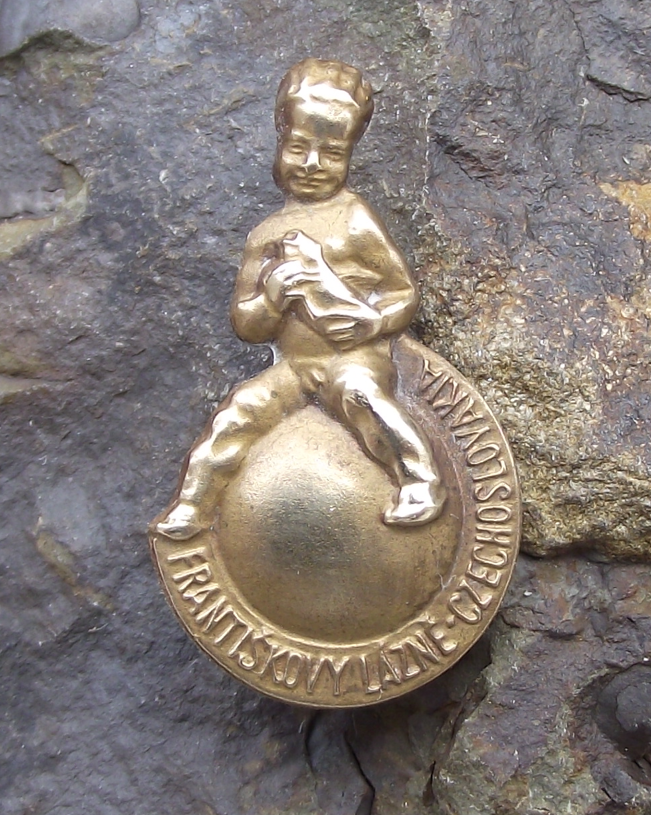 Vintage Františkovy Lázně Natural Spring Water Spa Boy Statue František Pin Badge