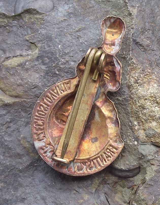 Vintage Františkovy Lázně Natural Spring Water Spa Boy Statue František Pin Badge