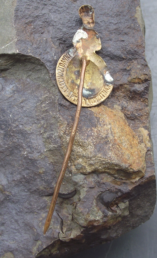Vintage Františkovy Lázně Natural Spring Water Spa Boy Statue Pregnancy Pin Badge
