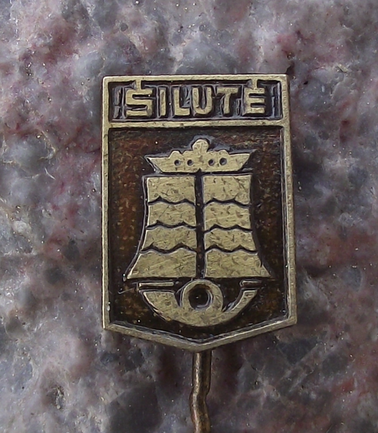 Vintage Šilutė Silute Lithuania Baltic Sea Coat of Arms Pin Badge