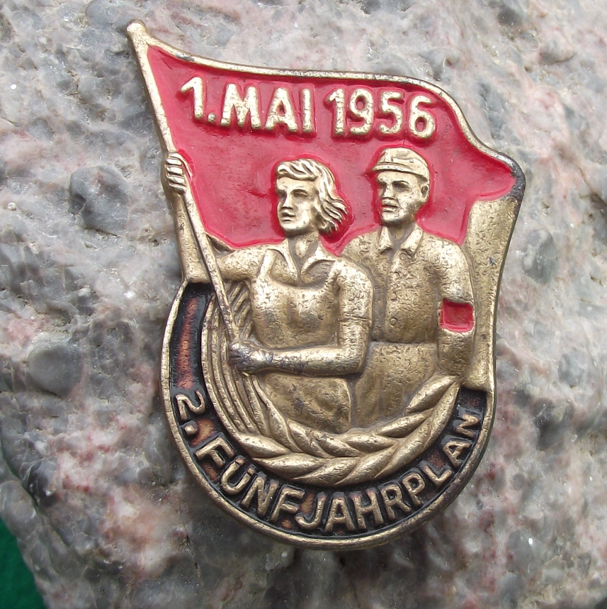 1956 East German 5 Year Plan DDR Red Socialist Flag May Day Pin Badge