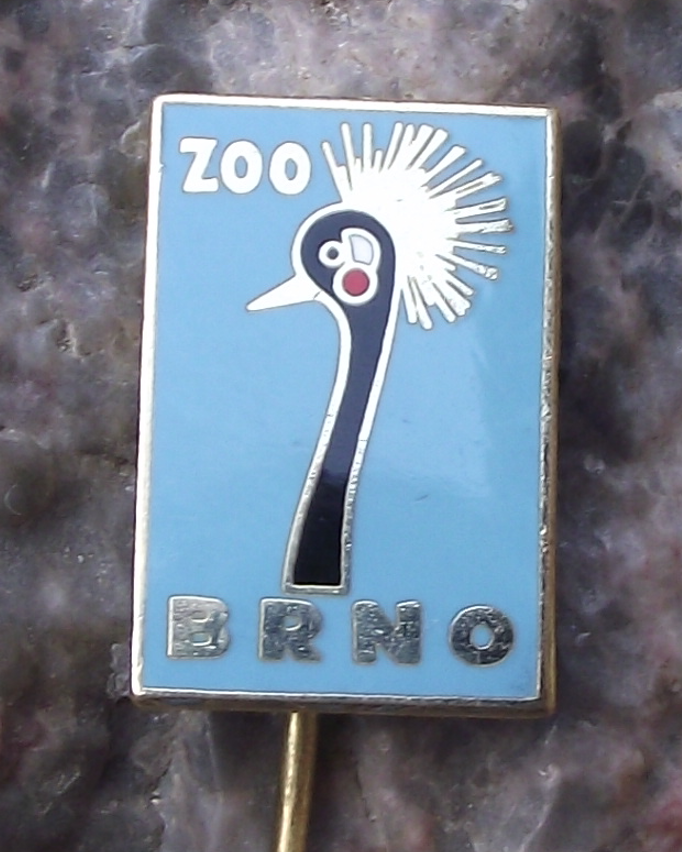 Vintage Brno Zoo Czechoslovakia African Crowned Crane Bird Pin Badge
