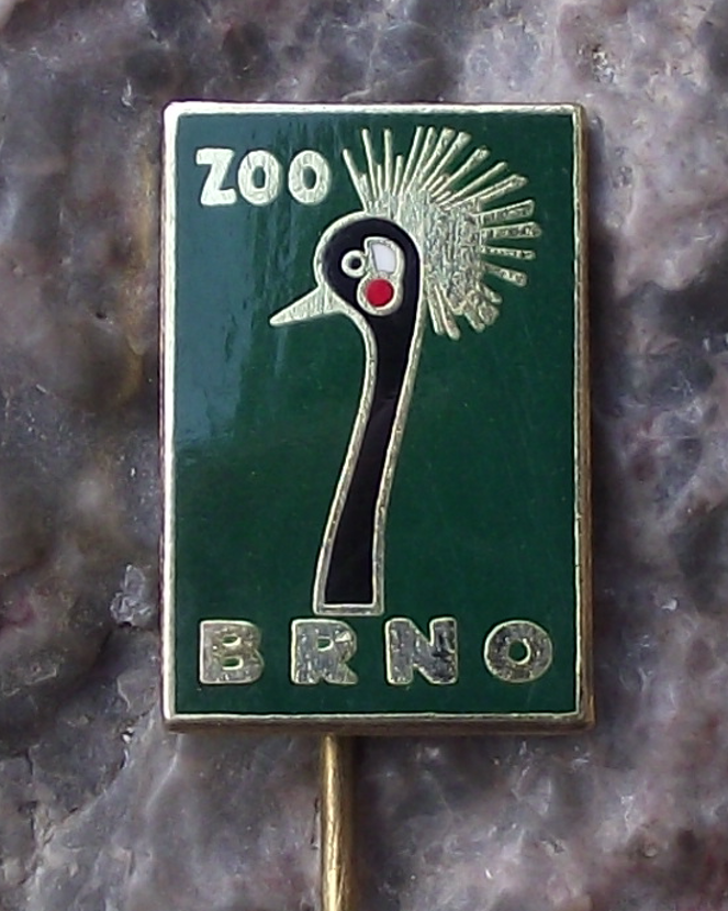 Vintage Brno Zoo Czechoslovakia African Crowned Crane Bird Pin Badge
