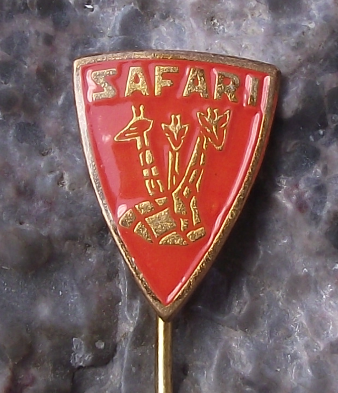 Vintage Giraffe Neck Head Safari Park Herd Dvur Kralove Czech Zoo Pin Badge
