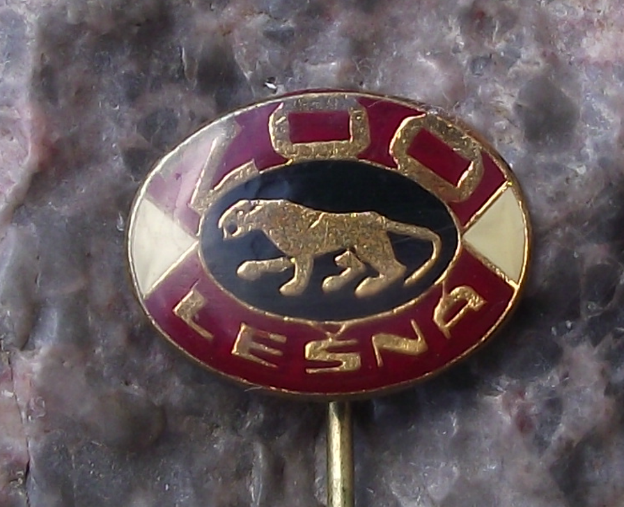 Vintage Zoo Lesna Gottwaldov Zlin Wild Big Cat Pin Badge