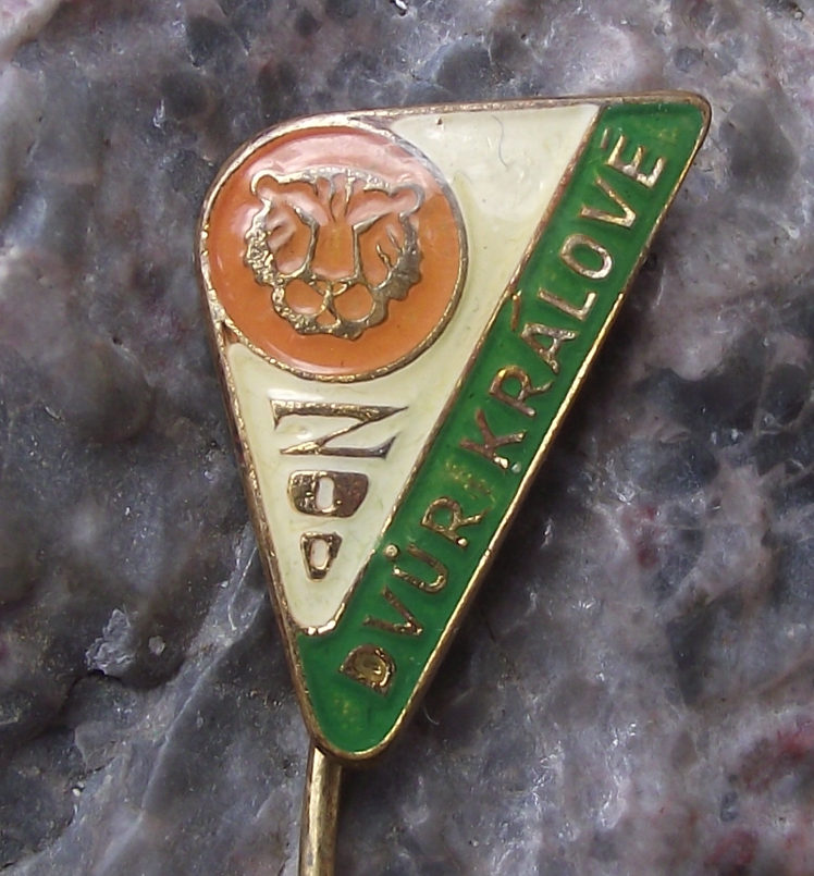Vintage Zoo Dvur Kralove Czech Lion Head Souvenir Pin Badge