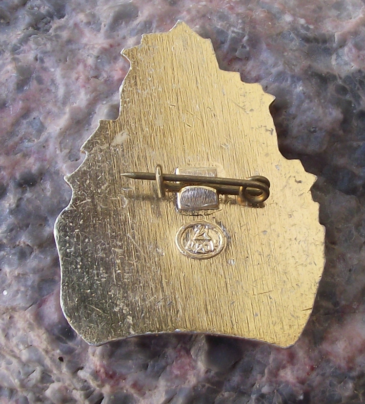 Vintage Various Tower of the Moscow Kremlin Tsar Cannon Soviet Pin Badge