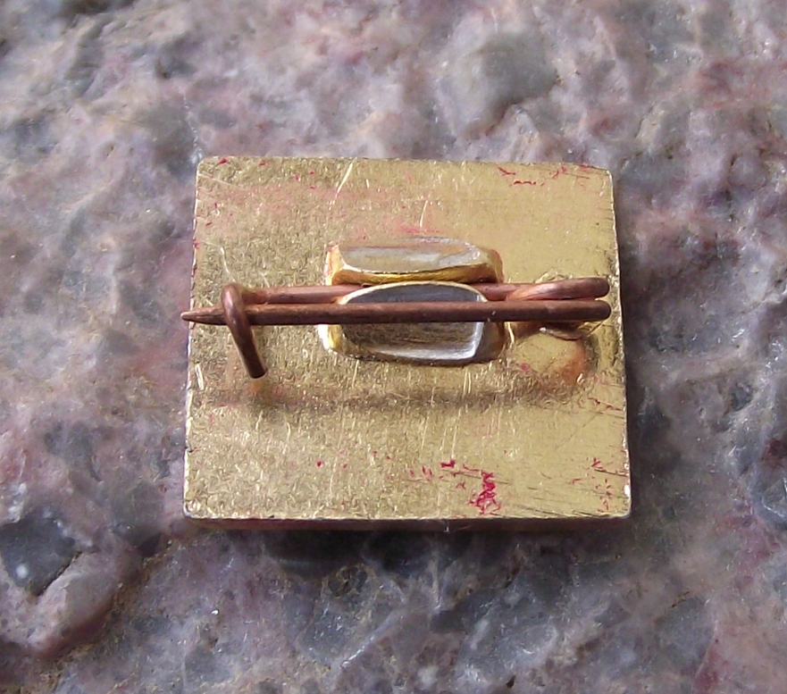 Vintage Moscow Kremlin Soviet Union Tower Souvenir Pin Badge