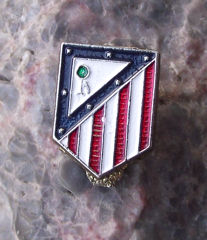 Vintage Atlético Athletico Madrid Spanish Spain Football Club Crest Jacket Buttonhole
