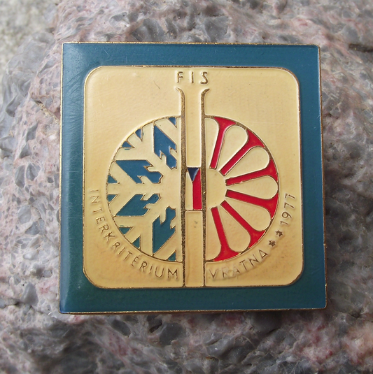1977 FIS Vratna Ski Interkriterium Annual Slovak Skiing Competition Mountains Pin Badge